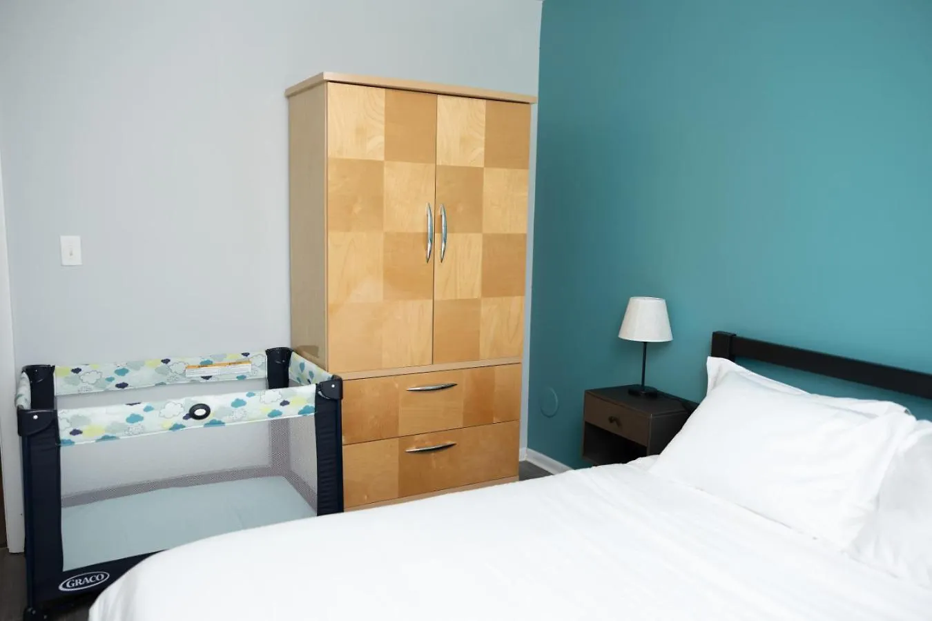 Ultimate Urban Retreat Sleeps 25 Villa Bayonne Holiday home