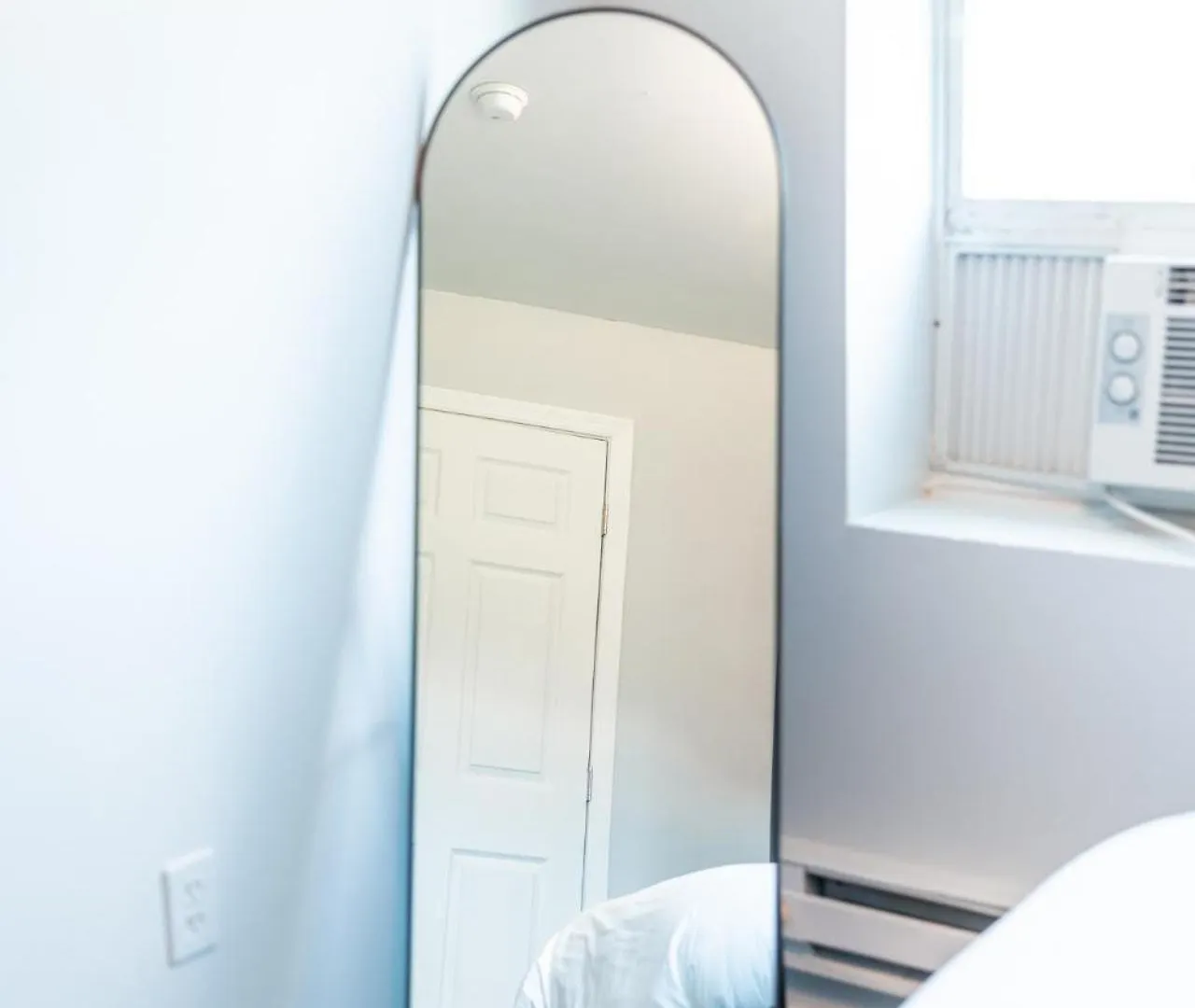Vila Ultimate Urban Retreat Sleeps 25 Bayonne 0*,  USA